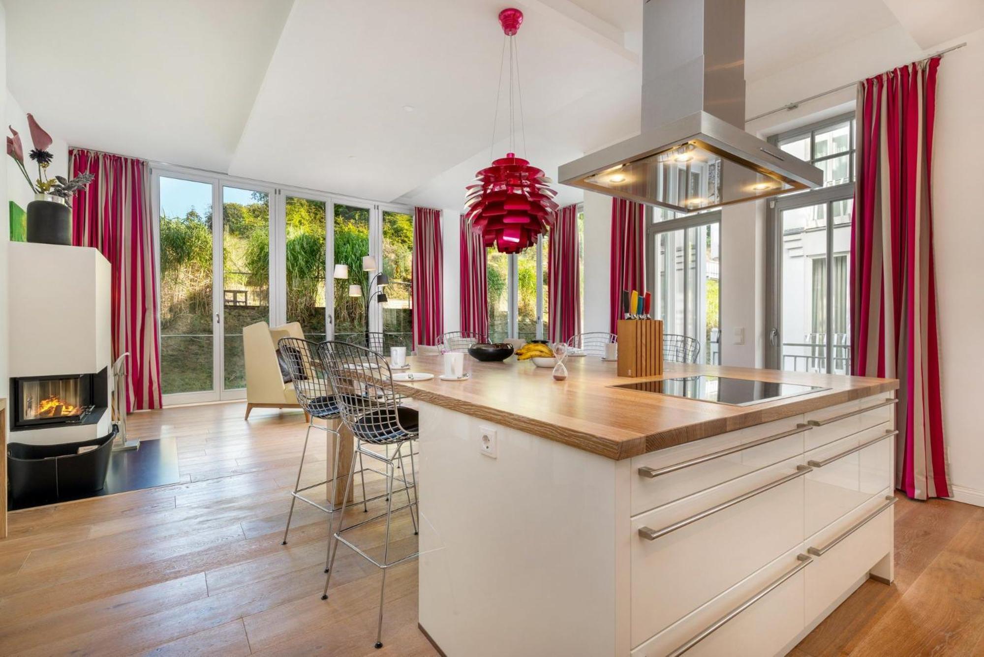 Villa Theres Dolphin Sellin  外观 照片